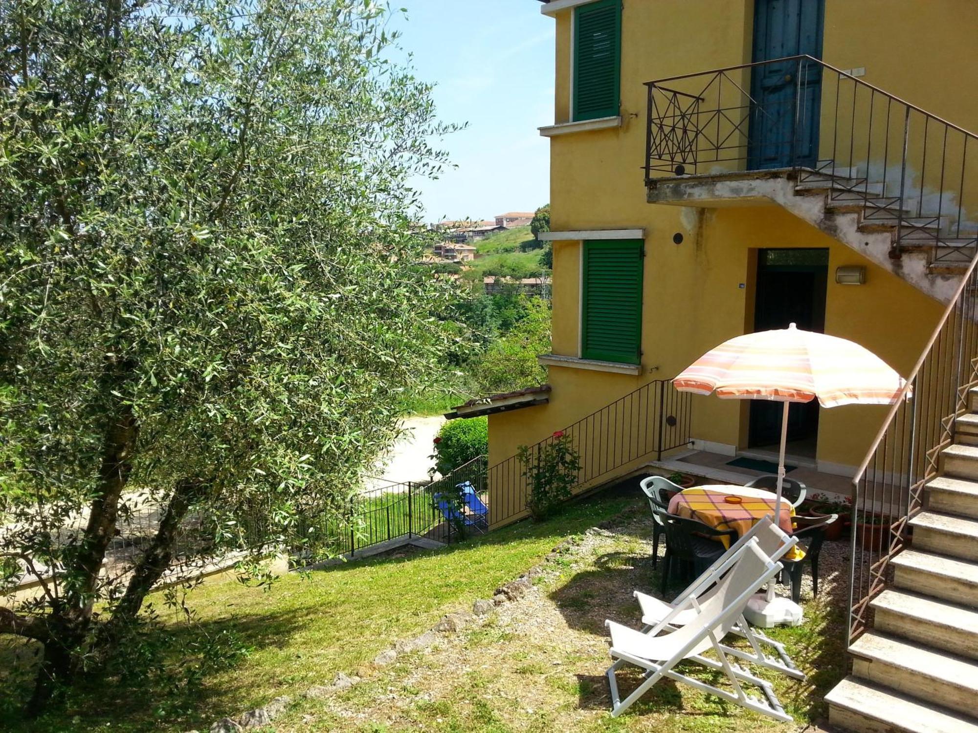 Residence Le Meridiane Siena Zimmer foto